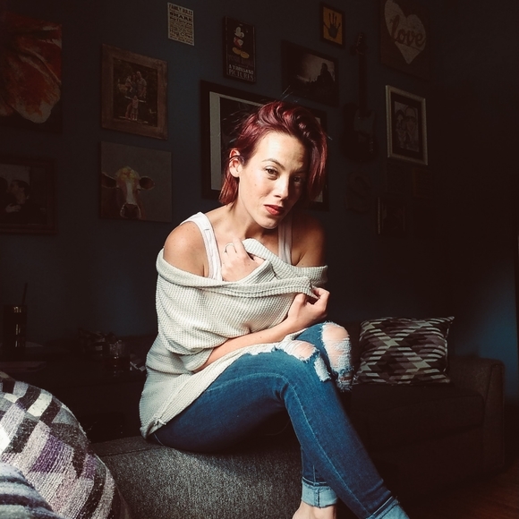 Meet your Posher, Kat - Picture 4 of 8